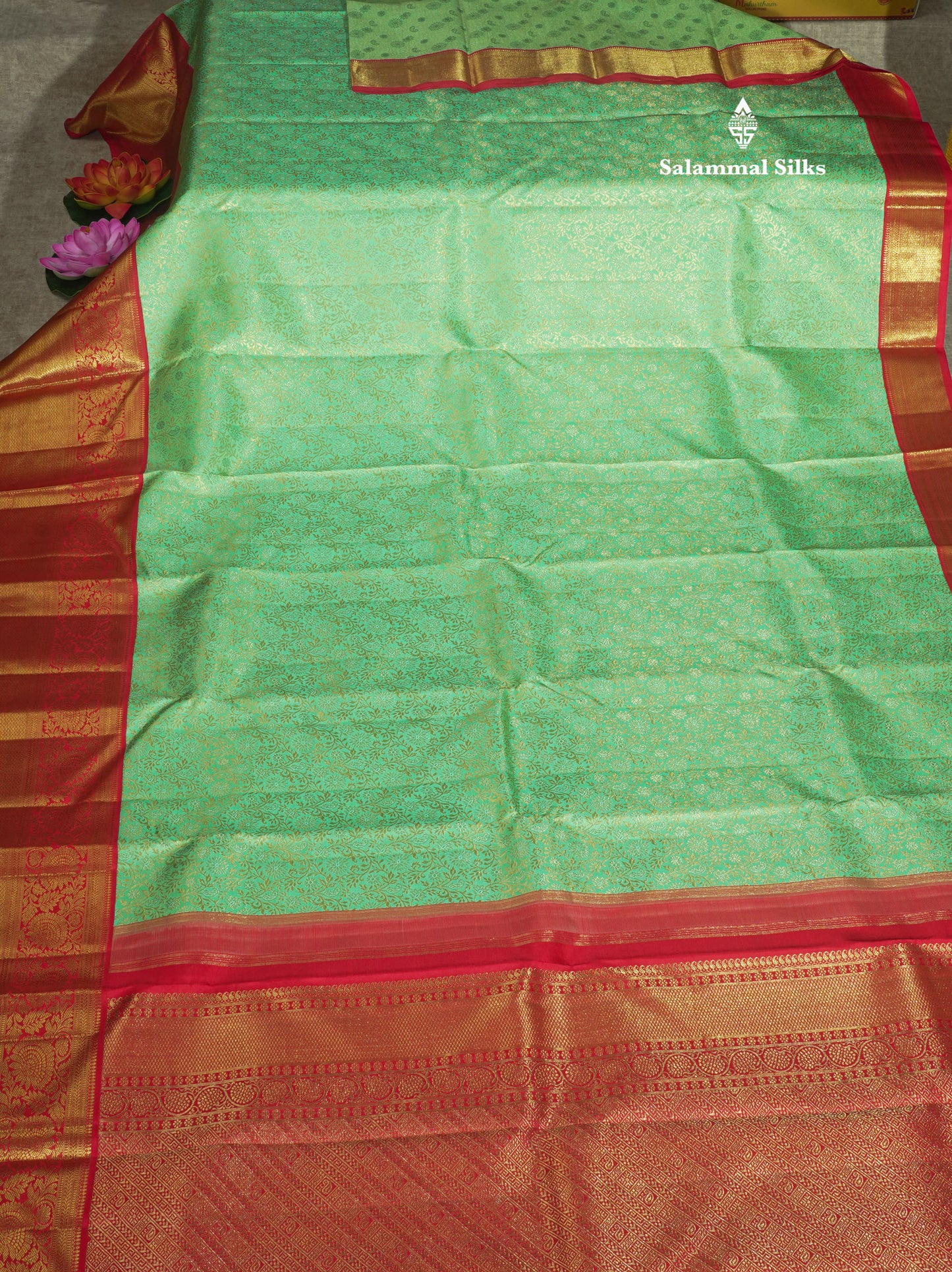 Rexona Green Pure Kanjivaram Silk Saree (2G) Zari With Contrast Red Border