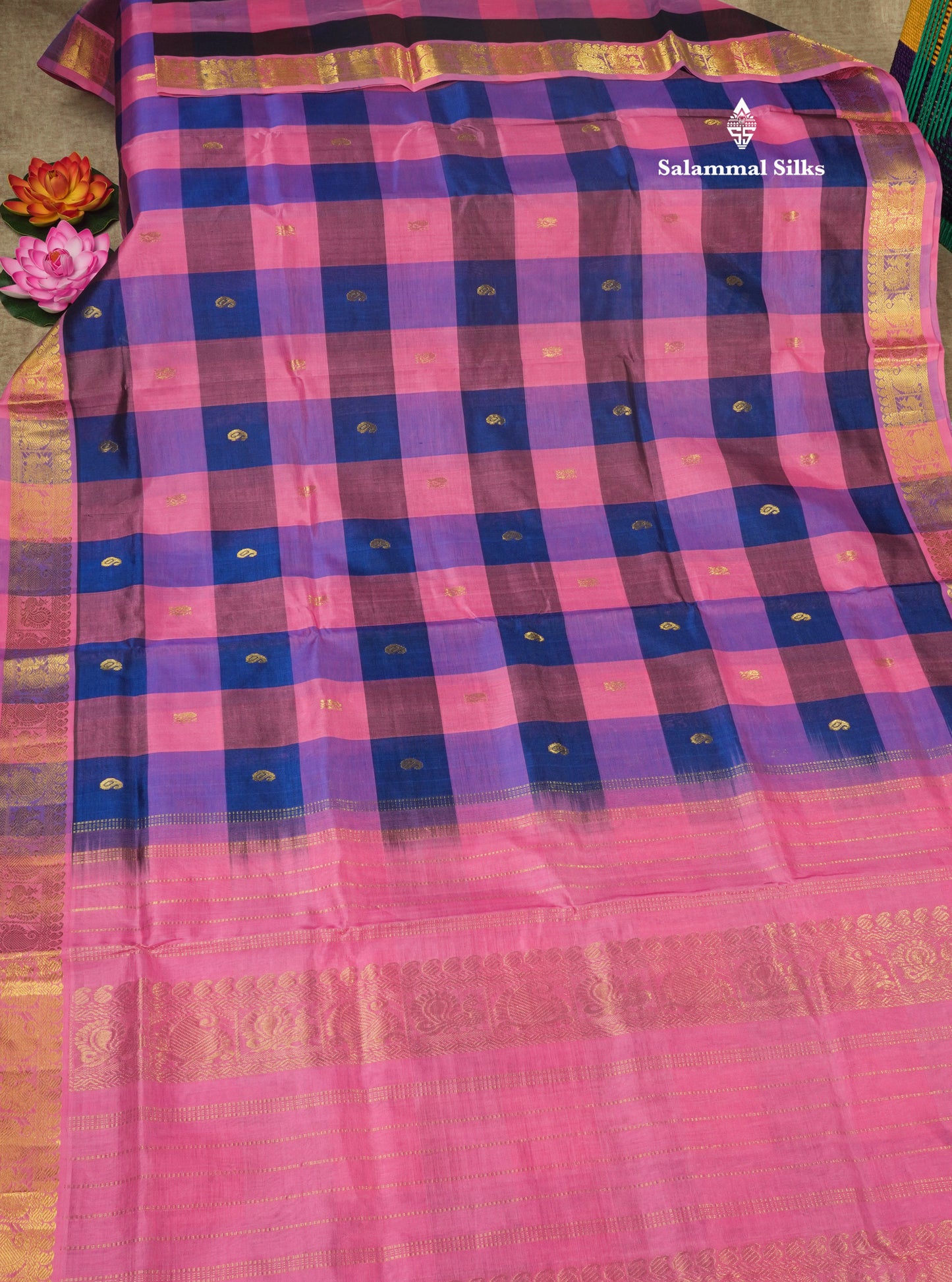 Paalum Pazham Checks Pure Silk Cotton Saree With Contrast Pink Traditional Border