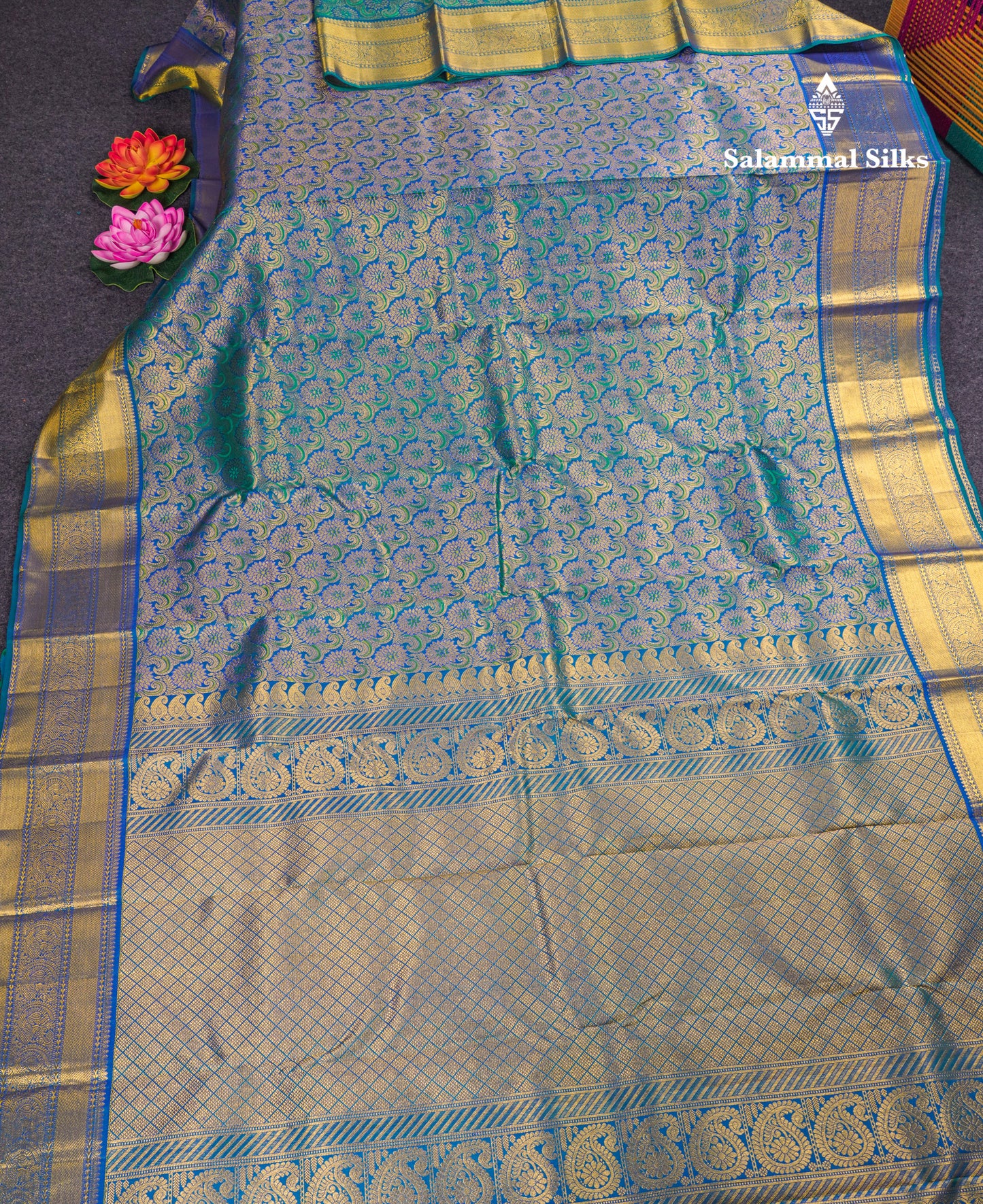 Beautiful Dual Tone Peacock Green Bridal Pure Kanjivaram Silk Saree With Traditional Self Border