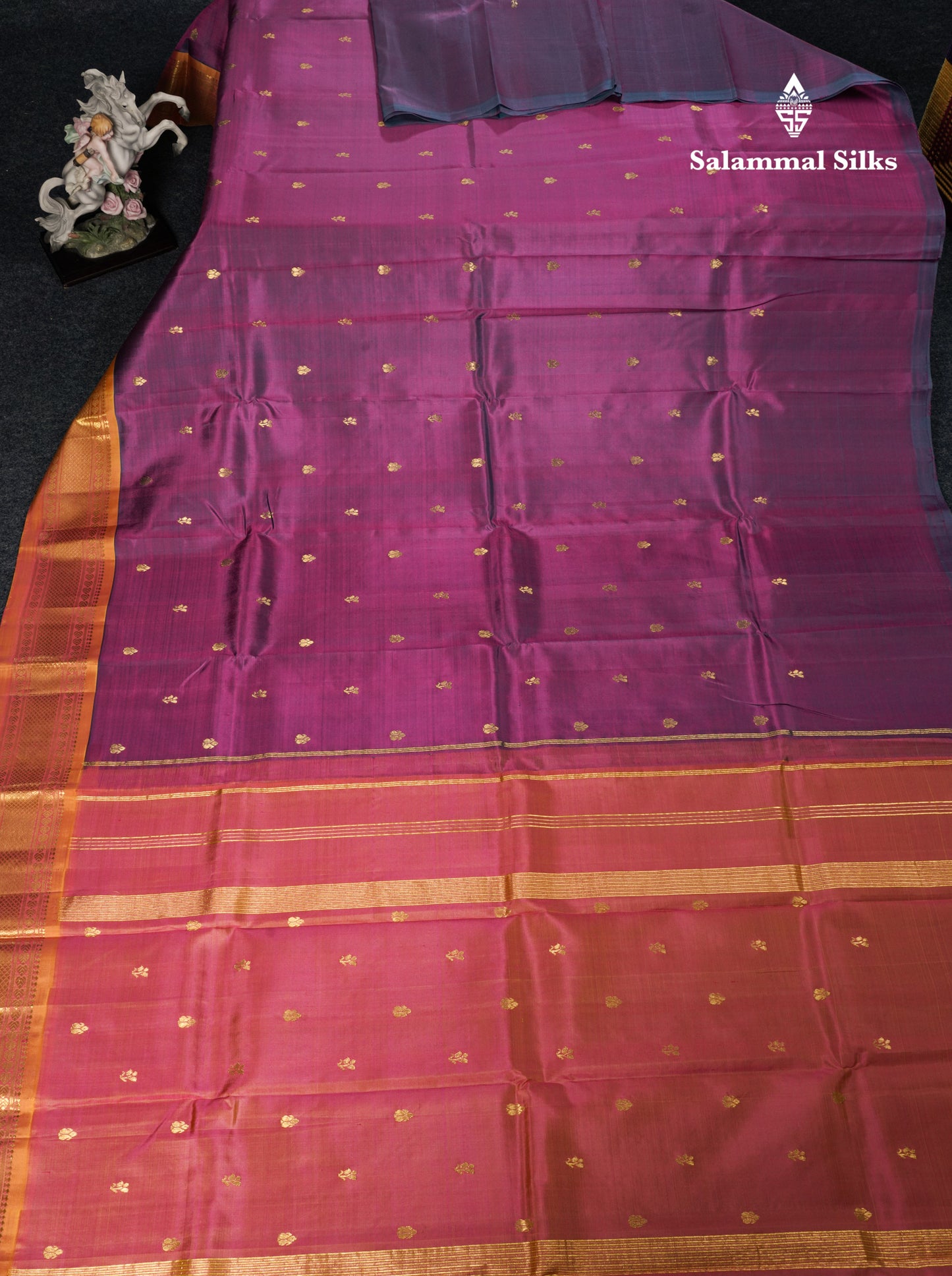 Dual Tone Magenta Pure Kanjivaram Silk Saree With Contrast Pinkish Orange One Side Border