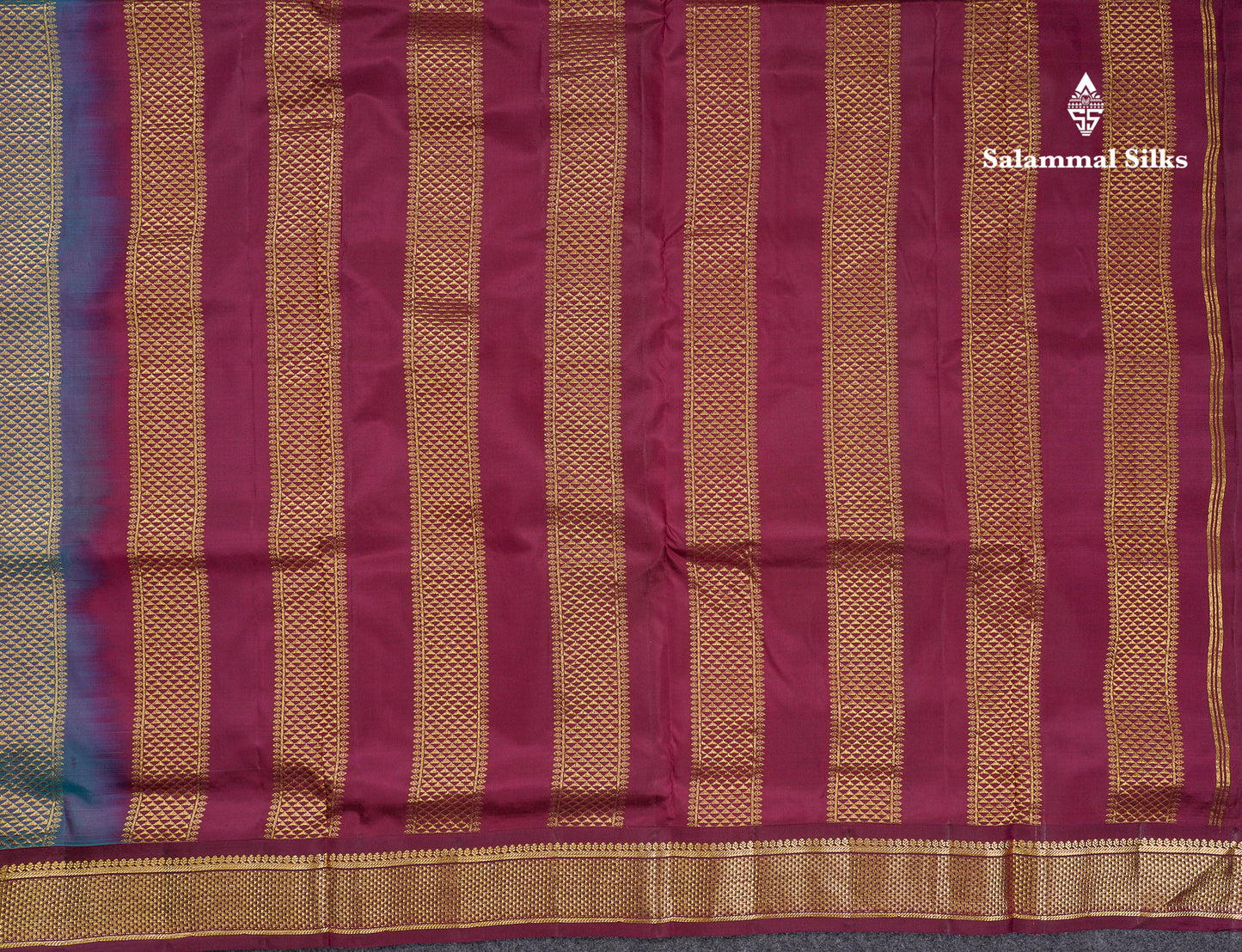 Korvai Beautiful Dual Tone Peacock Green 10 Yards Pure Silk Saree With (4.1 inch) Contrast Dark Magenta Traditional Border
