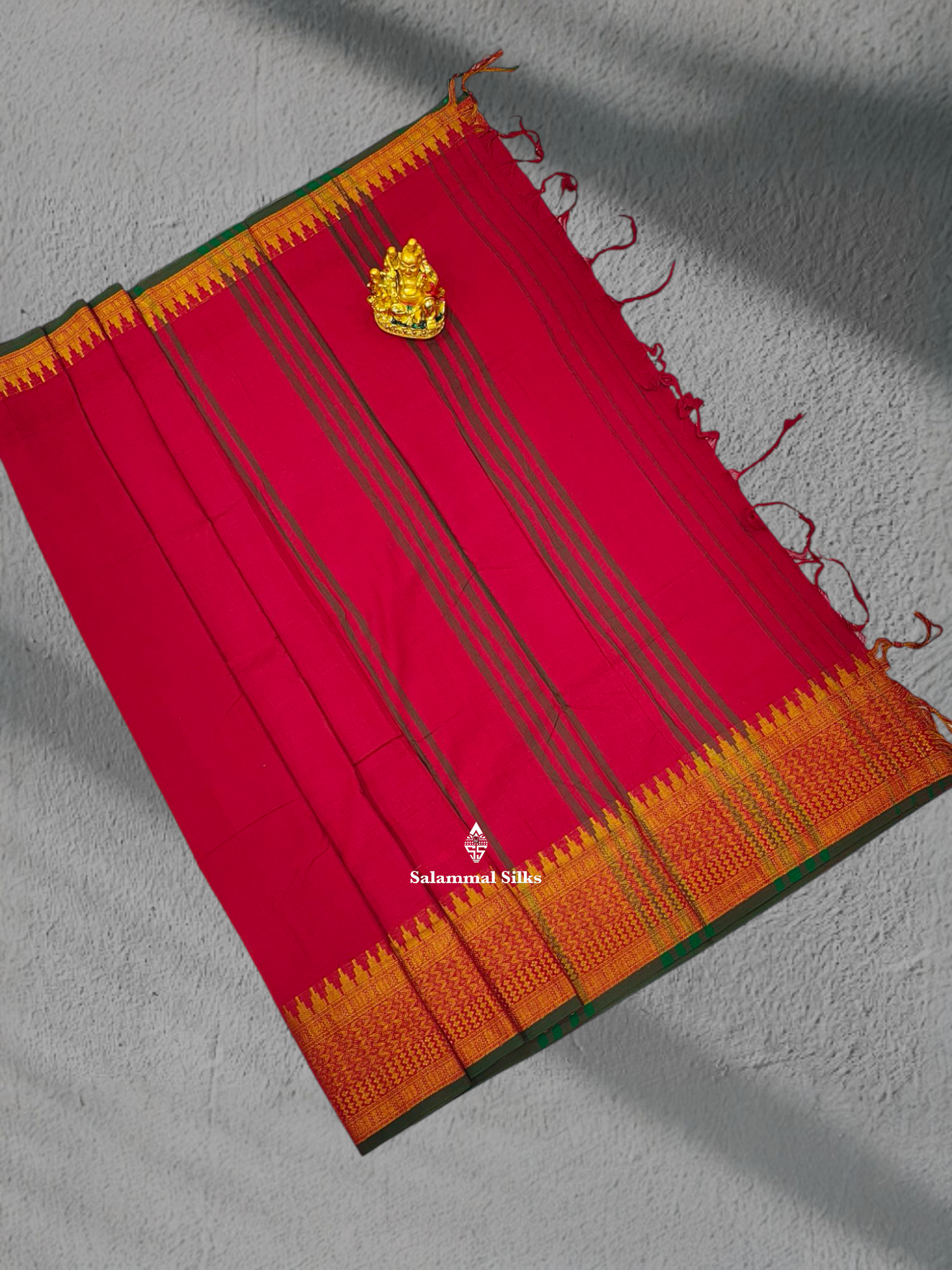 9 Yards Beautiful Chilli Red Pure Cotton Saree With Gold Zari Border