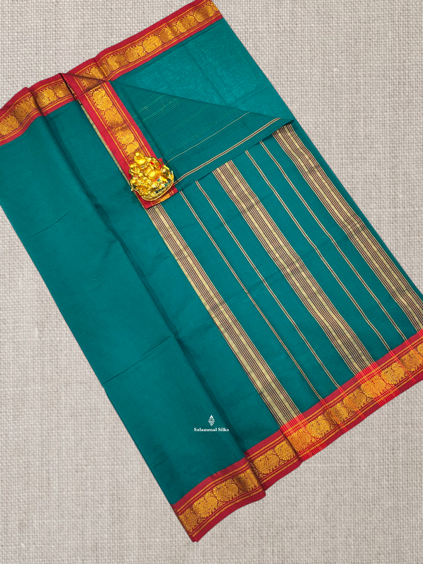 Viloet Beautiful Plain Pure Cotton Saree With Contrast Red Border