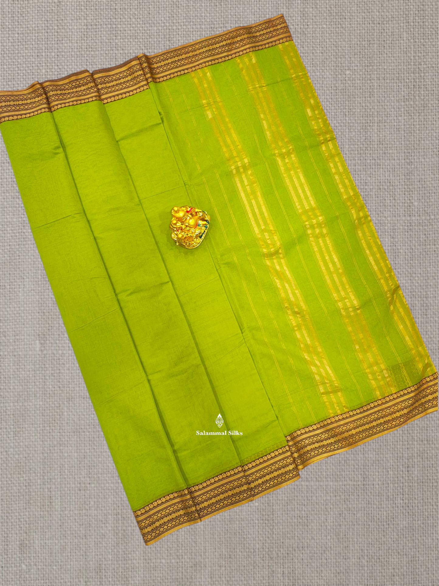 9 Yards Beautiful Bottle Green Plain Pure Cotton Saree With Brown Border