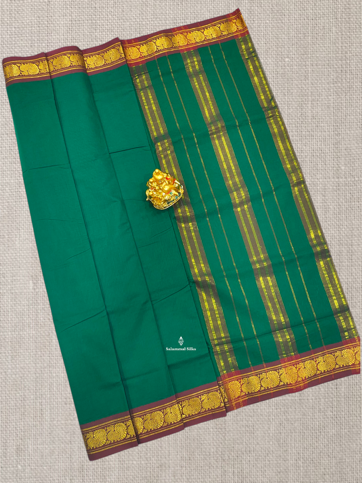 9 Yards Beautiful Navy Blue Plain Pure Cotton Saree With Maroon Border