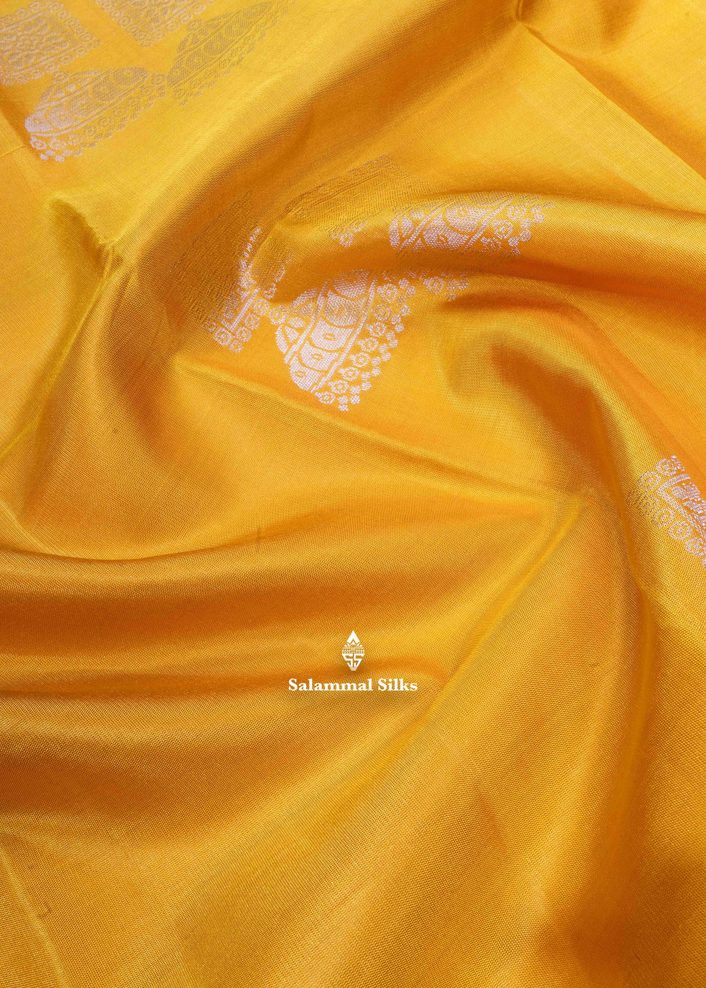 Kanjivaram Jimiki Kammal Design Pure Silk Saree With Bottle Green Border