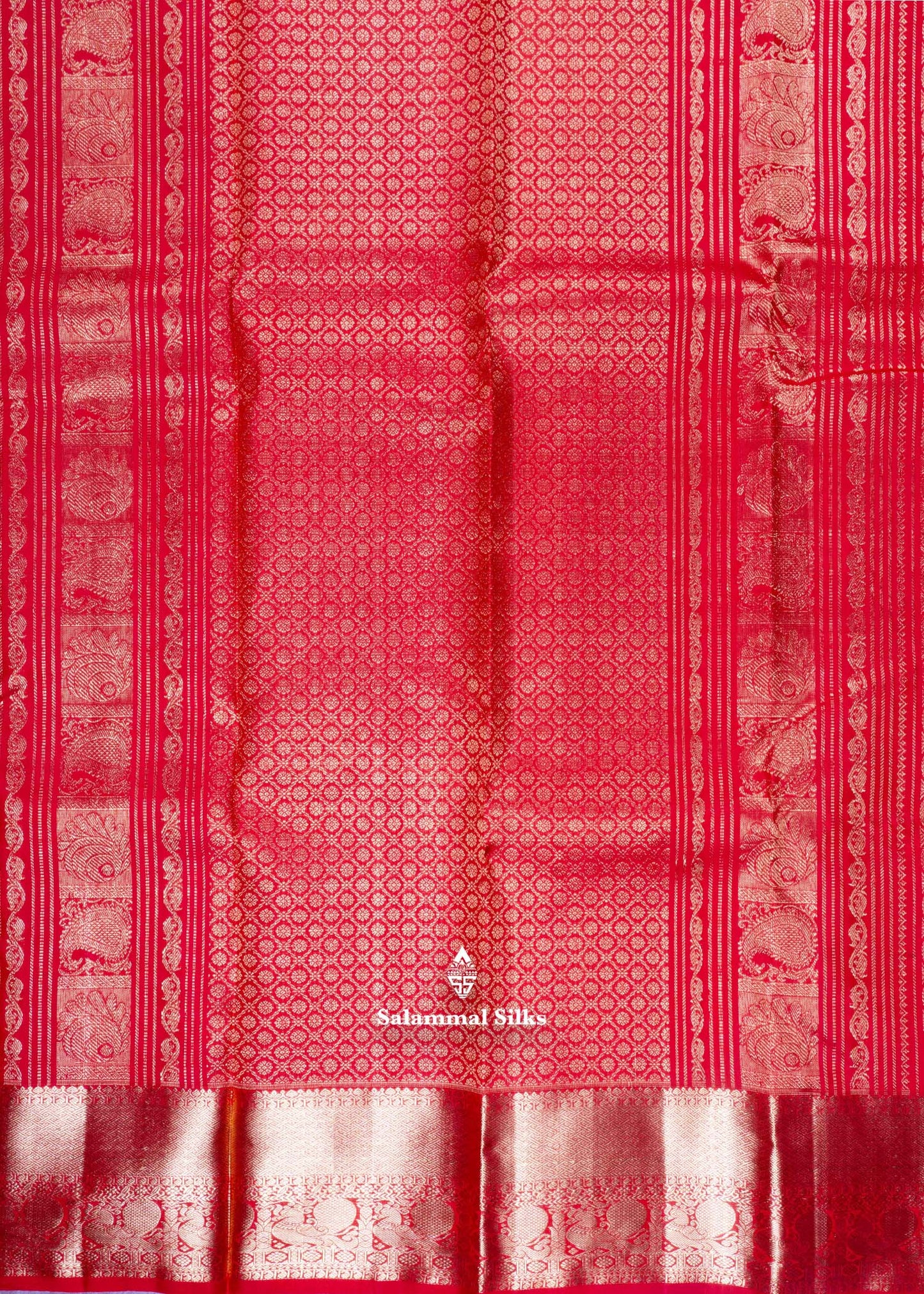 Kanjivaram Chilly Red Pure Silk Saree With Traditional Gold Zari Border