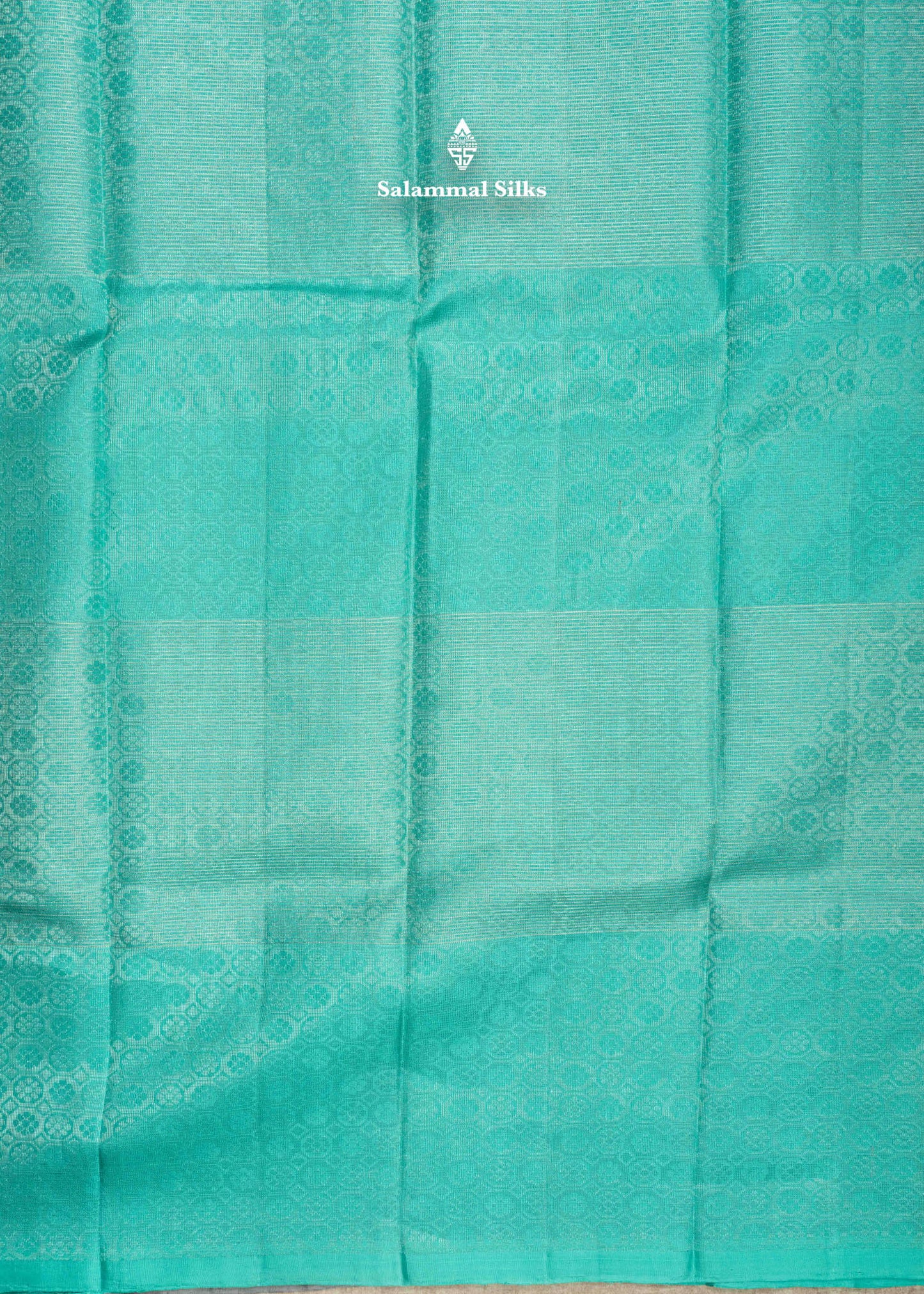 Kanjivaram Silver Colour Fancy Pure Silk Saree With Sapphire Green Blouse