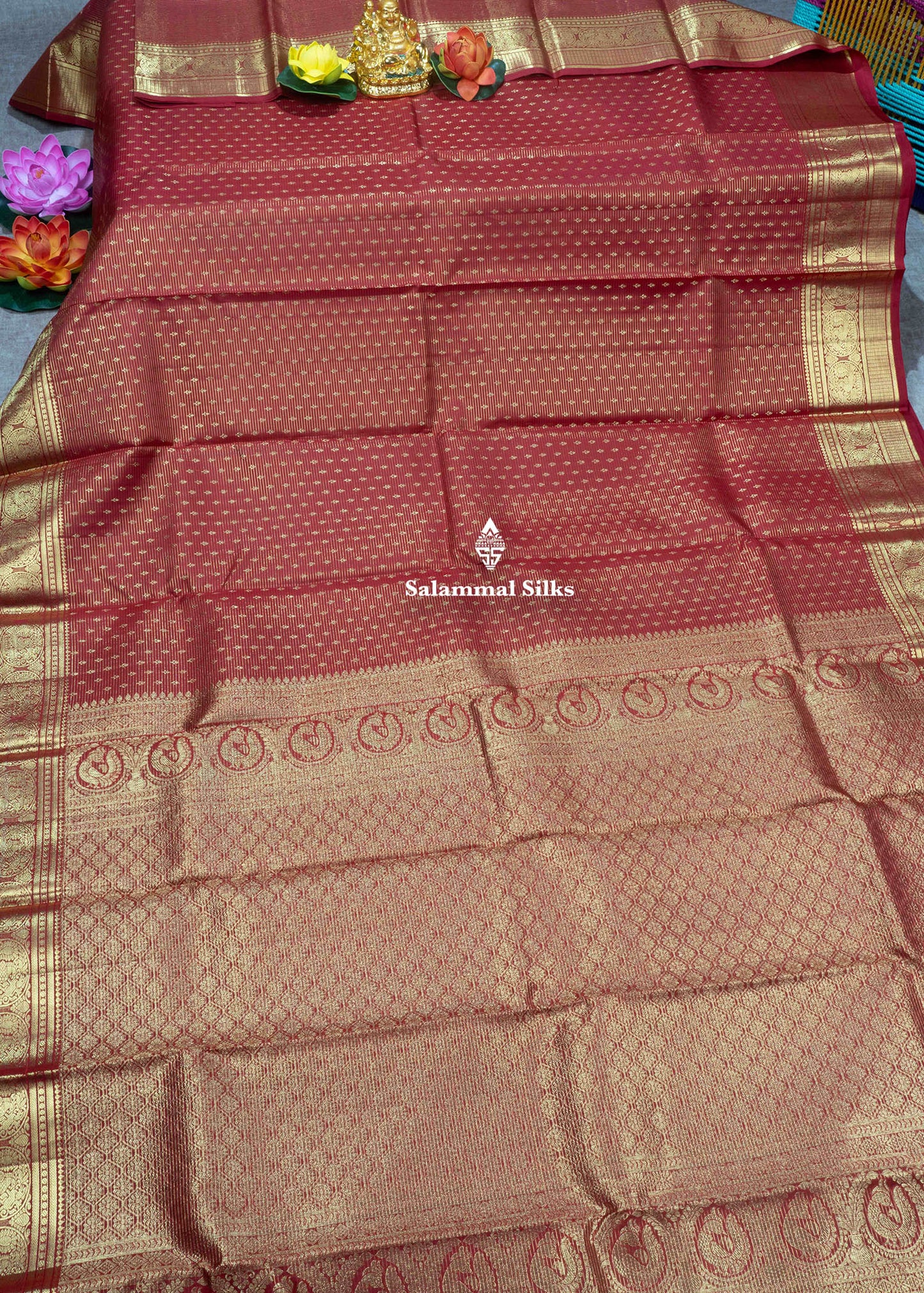 Kanjivaram Maroon Vaira oosi Pure Silk Saree With Traditional Gold Zari Border
