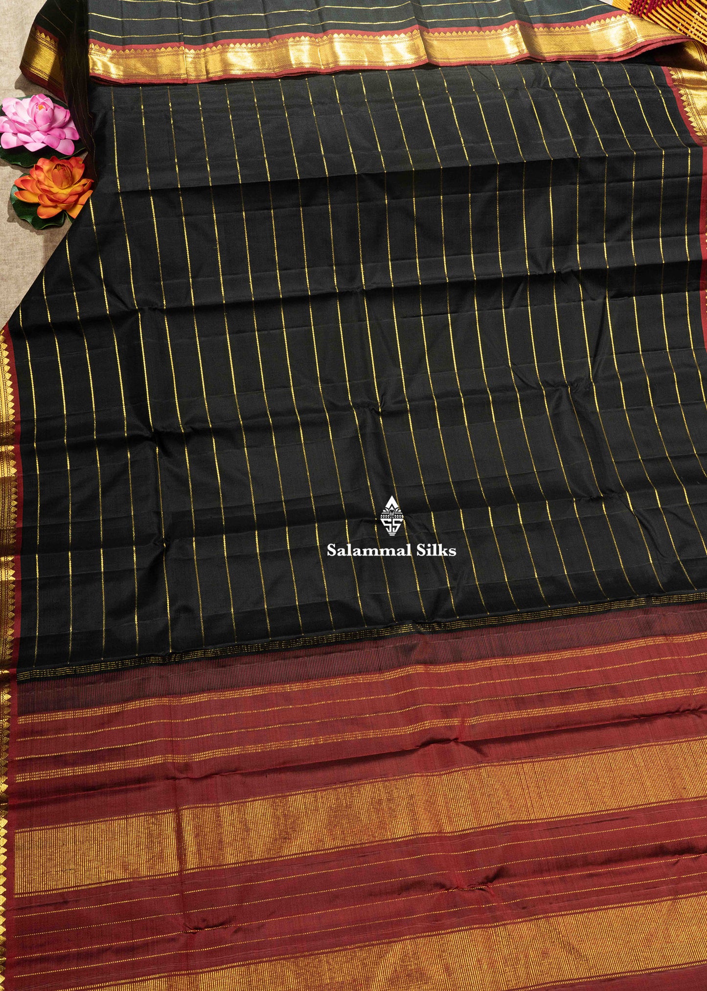 Kanjivaram Black Colour Pure Silk Saree With Traditional Gold Zari Small Border
