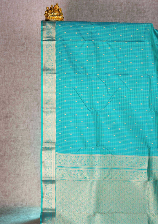 Kanjivaram Pure Silk Saree Sea Green With Small Size Gold Zari Border