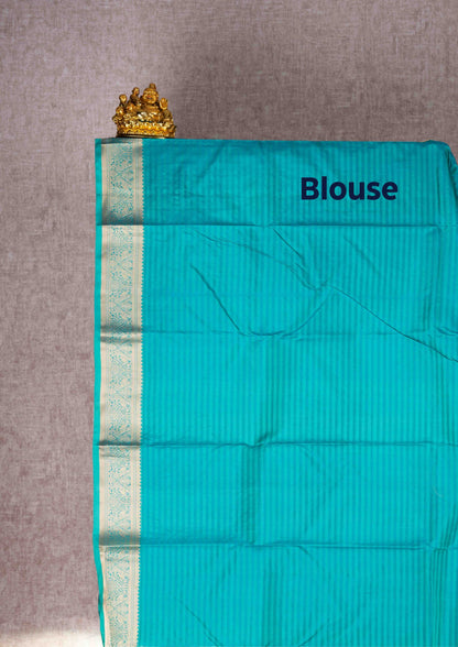 Kanjivaram Pure Silk Saree Sea Green With Small Size Gold Zari Border