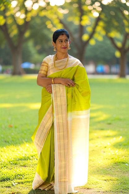 Beautiful Korvai Parrot Green Pure Kanjivaram Silk Saree With Contrast Cream White Traditional Border