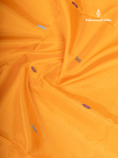 Light Orange Banana Pinth Saree (Vaazhainaar Pattu) With Contrast Saffire Green Blouse