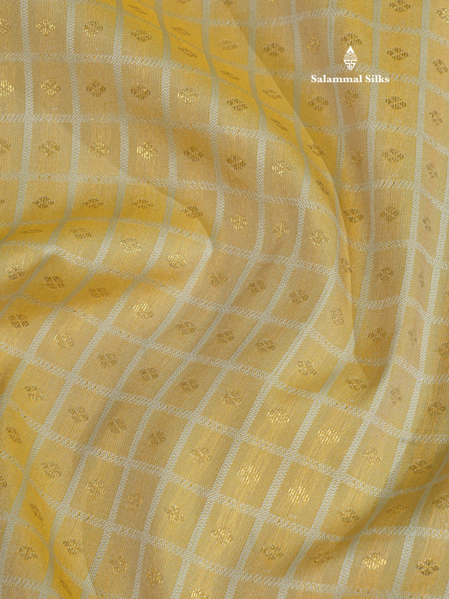 1000 Buttas Light Peach Semi Silk Saree With Contrast Bottle Green Border