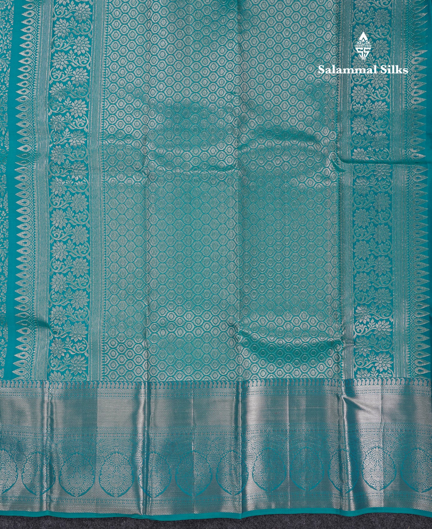 Beautiful Blue Bridal Pure Kanjivaram Silk Saree With Traditional Evening Morning Border