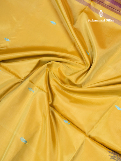 Manthulir Yellow Banana Pinth Saree (Vaazhainaar Pattu) With Contrast Dark Magenta Blouse