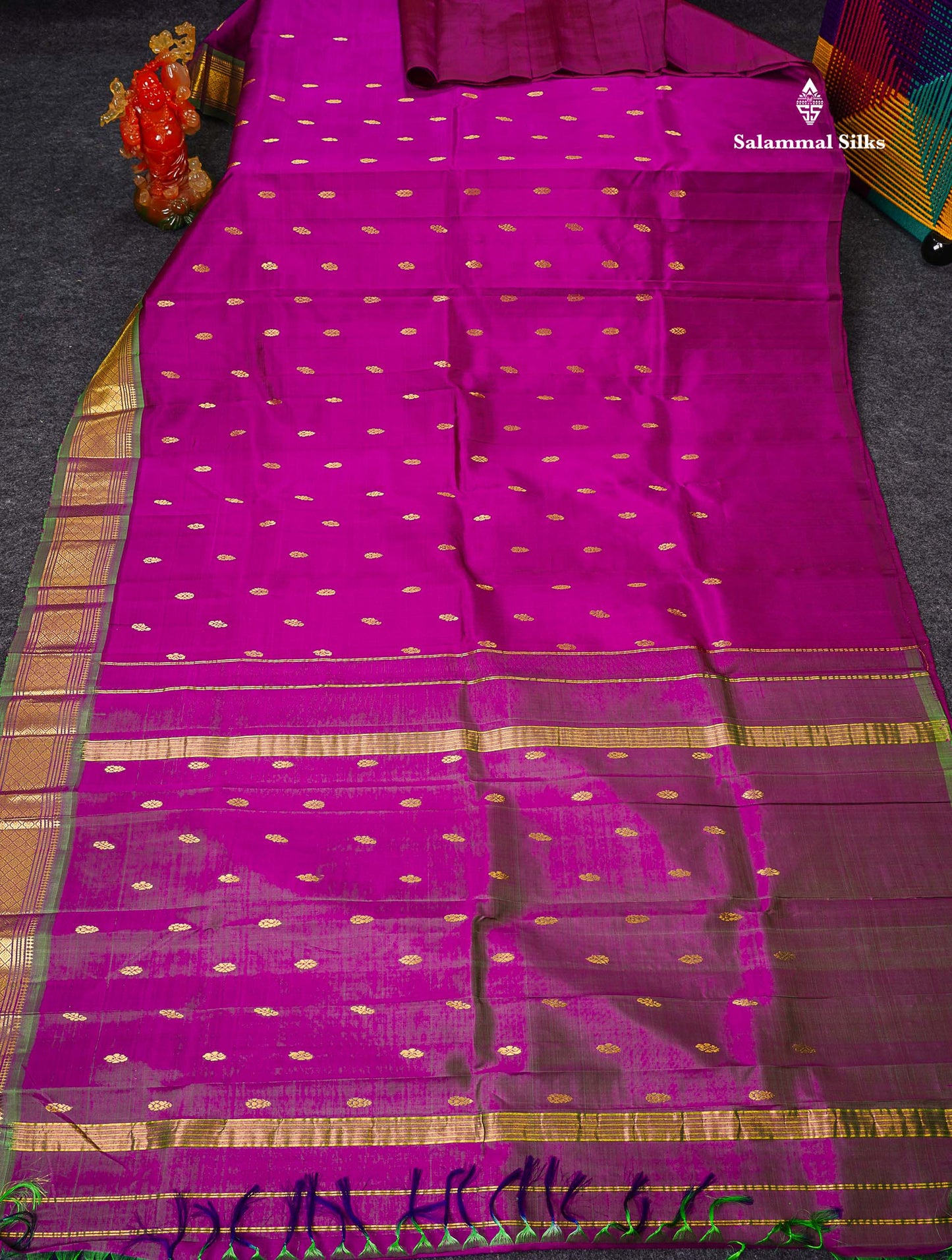 One Side Border Pure Silk Saree - Dual Tone Pink With Contrast Dual Tone Green Traditional Border