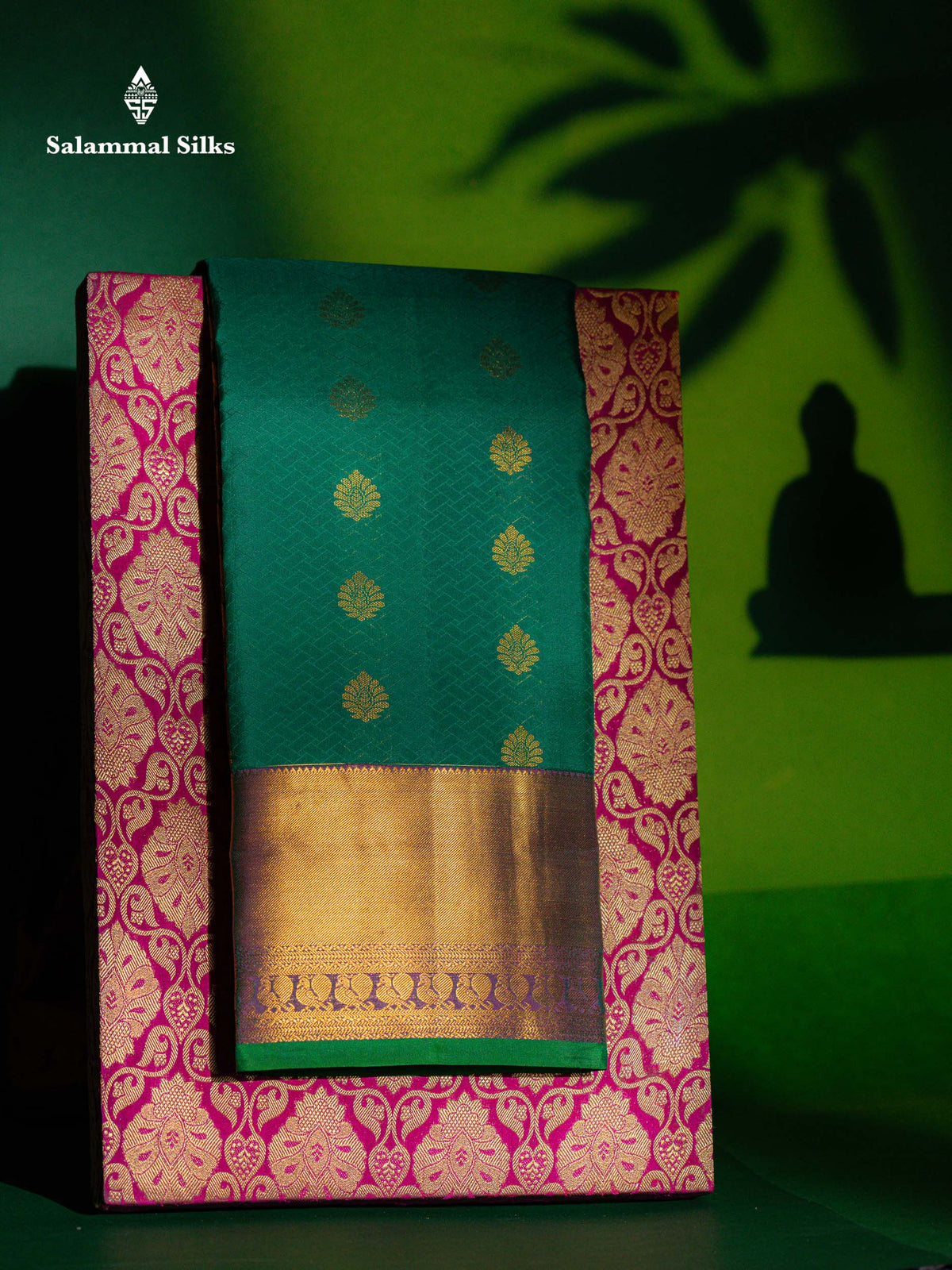 Beautiful Bottle Green Pure Kanjivaram Silk Saree With Contrast Magenta Traditional Border