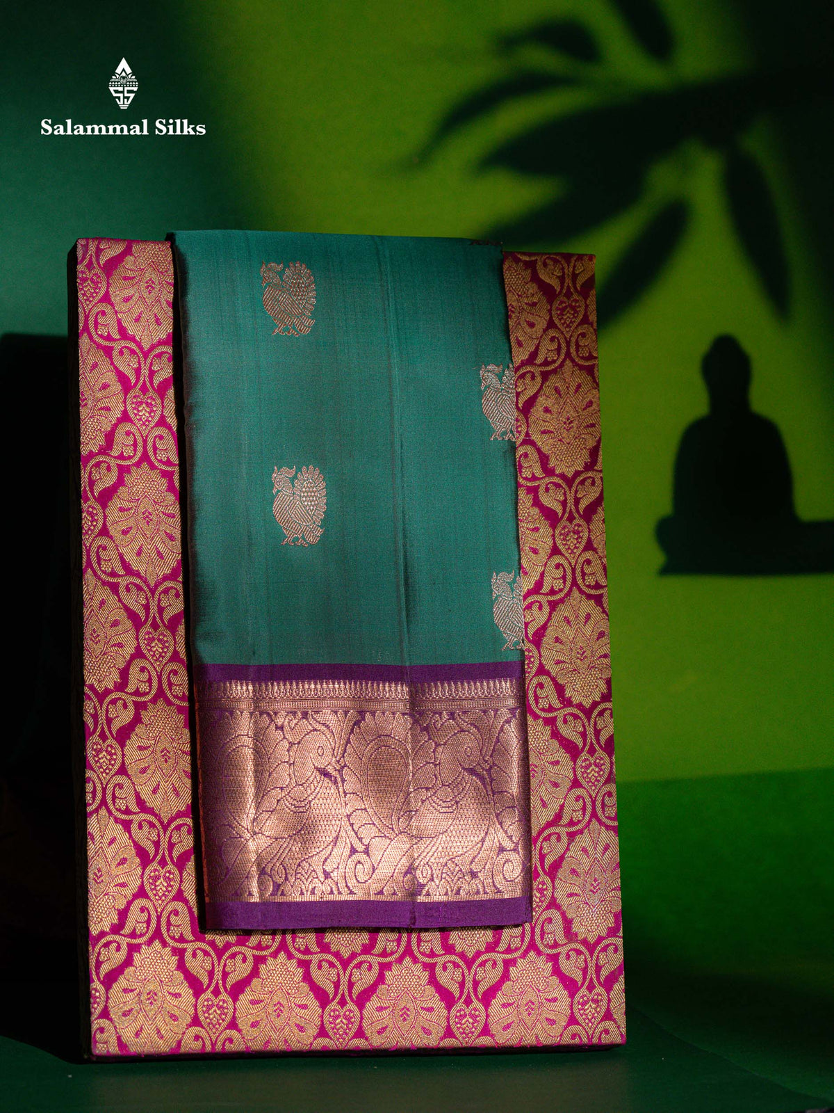 Beautiful Dual Tone Green Pure Kanjivaram Silk Saree With Contrast Magenta Traditional Border