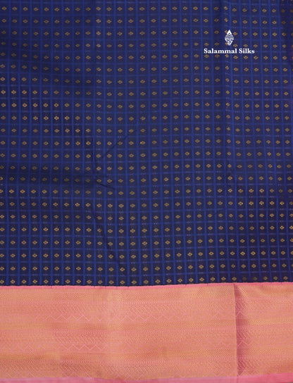 1000 Buttas Light Peach Semi Silk Saree With Contrast Bottle Green Border