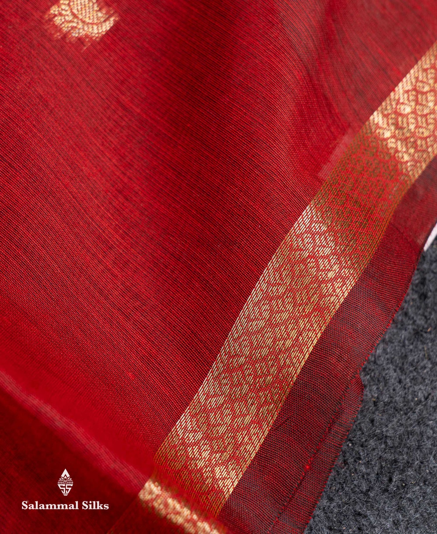 Beautiful Cream Grey Maheshwar Cotton Saree With Contrast Pink Blouse