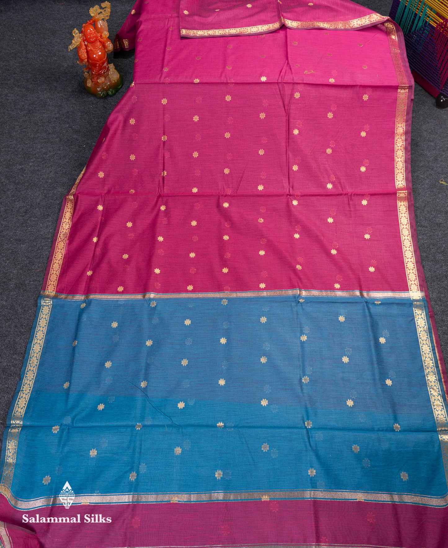 Beautiful Pink Maheshwar Cotton Saree With Contrast Blue Blouse