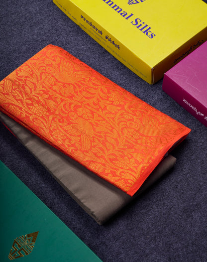 Beautiful Greenish Grey Plain Sungudi Cotton Saree With Contrast Orange Long Border