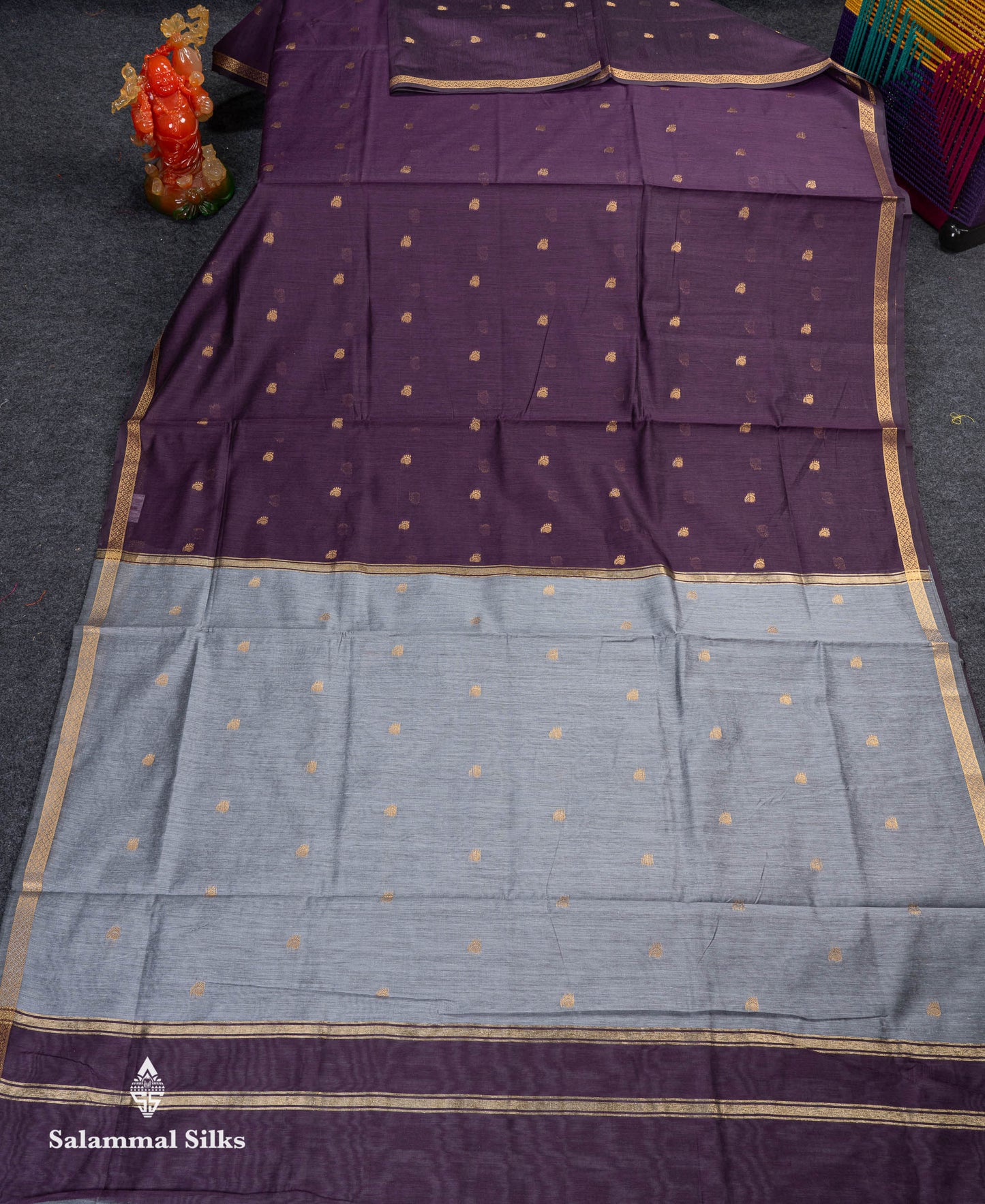Beautiful Cream Grey Maheshwar Cotton Saree With Contrast Pink Blouse