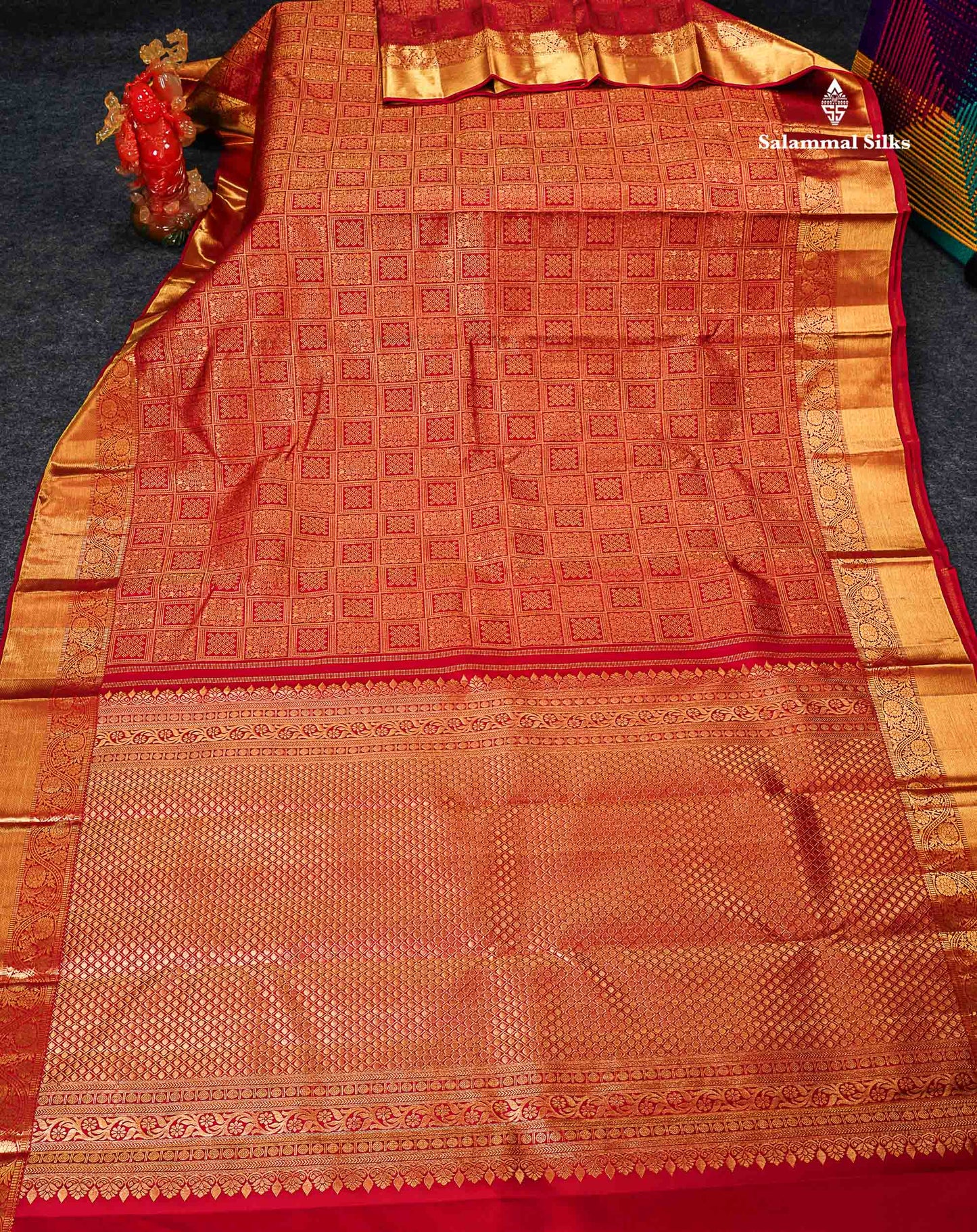 Bridal Pure Kanjivaram Silk Saree - Dual Tone Maroon Checks Pattern With Traditional Border