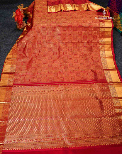 Bridal Pure Kanjivaram Silk Saree - Dual Tone Maroon Checks Pattern With Traditional Border