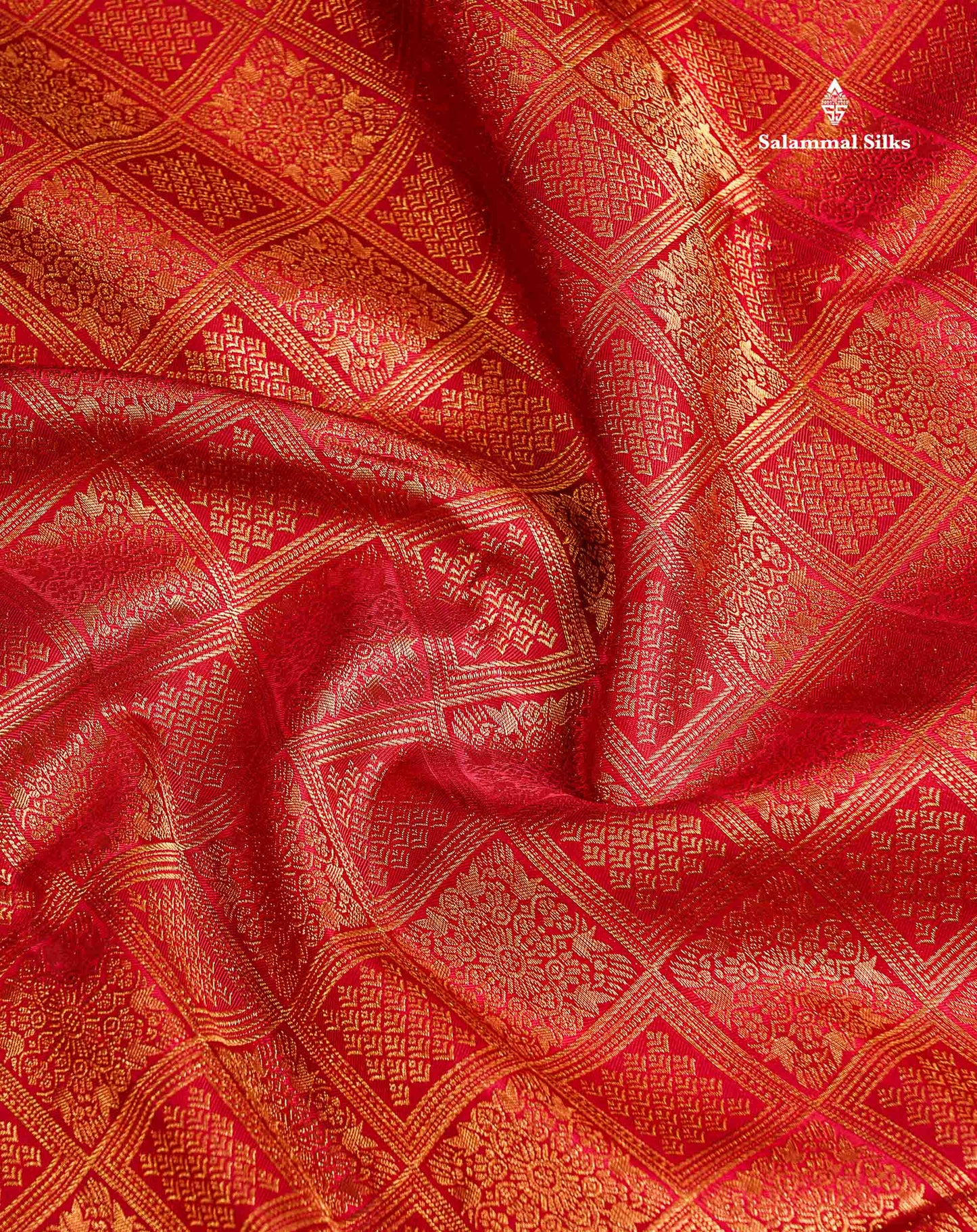 Bridal Pure Kanjivaram Silk Saree - Dual Tone Maroon Checks Pattern With Traditional Border