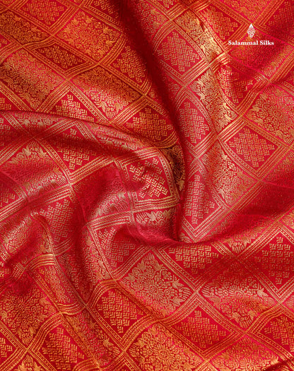 Bridal Pure Kanjivaram Silk Saree - Dual Tone Maroon Checks Pattern With Traditional Border