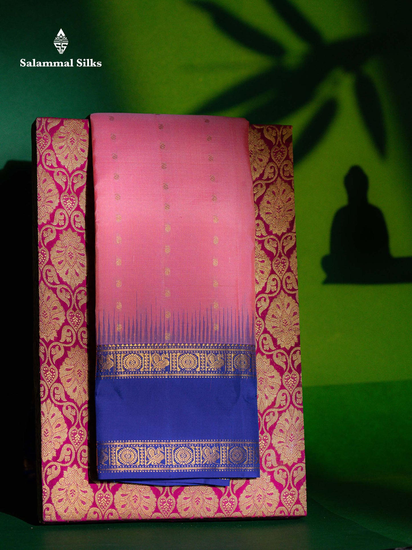 Beautiful Parrot Green Pure Kanjivaram Silk Saree With Contrast Royal Blue Traditional Rettapet Border