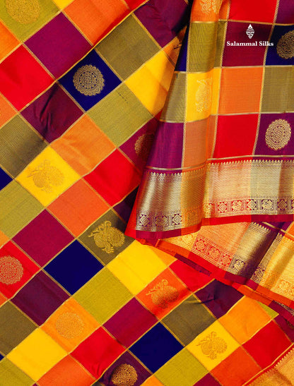 Pure Kanjivaram Silk Saree - Paalum Pazham Checks With Chakaram & Mayil Butta Along With Traditional Border