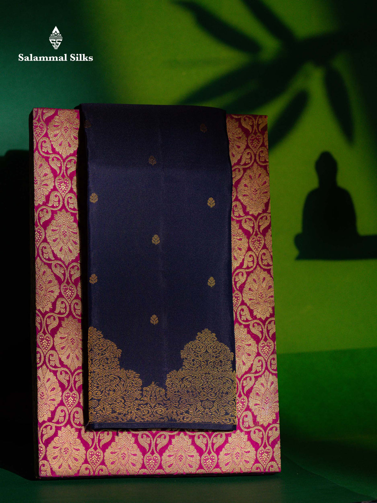 Beautiful Navy Blue Pure Kanjivaram Silk Saree With Traditional Turning Border