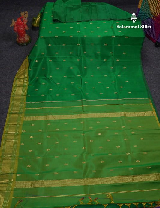 Beautiful Bottle Green Pure Kanjivaram Silk Saree With Contrast Parrot Green Traditional One Side Border