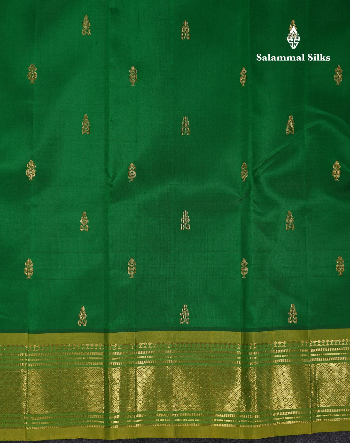 Beautiful Bottle Green Pure Kanjivaram Silk Saree With Contrast Parrot Green Traditional One Side Border