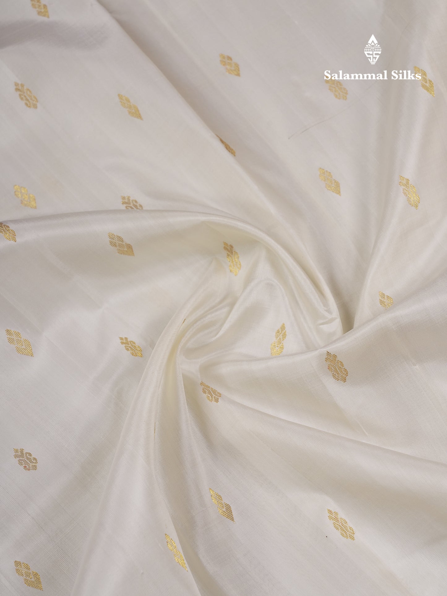 Beautiful Half White Pure Kanjivaram Silk Saree With Contrast Light Yellow Traditional One Side Border