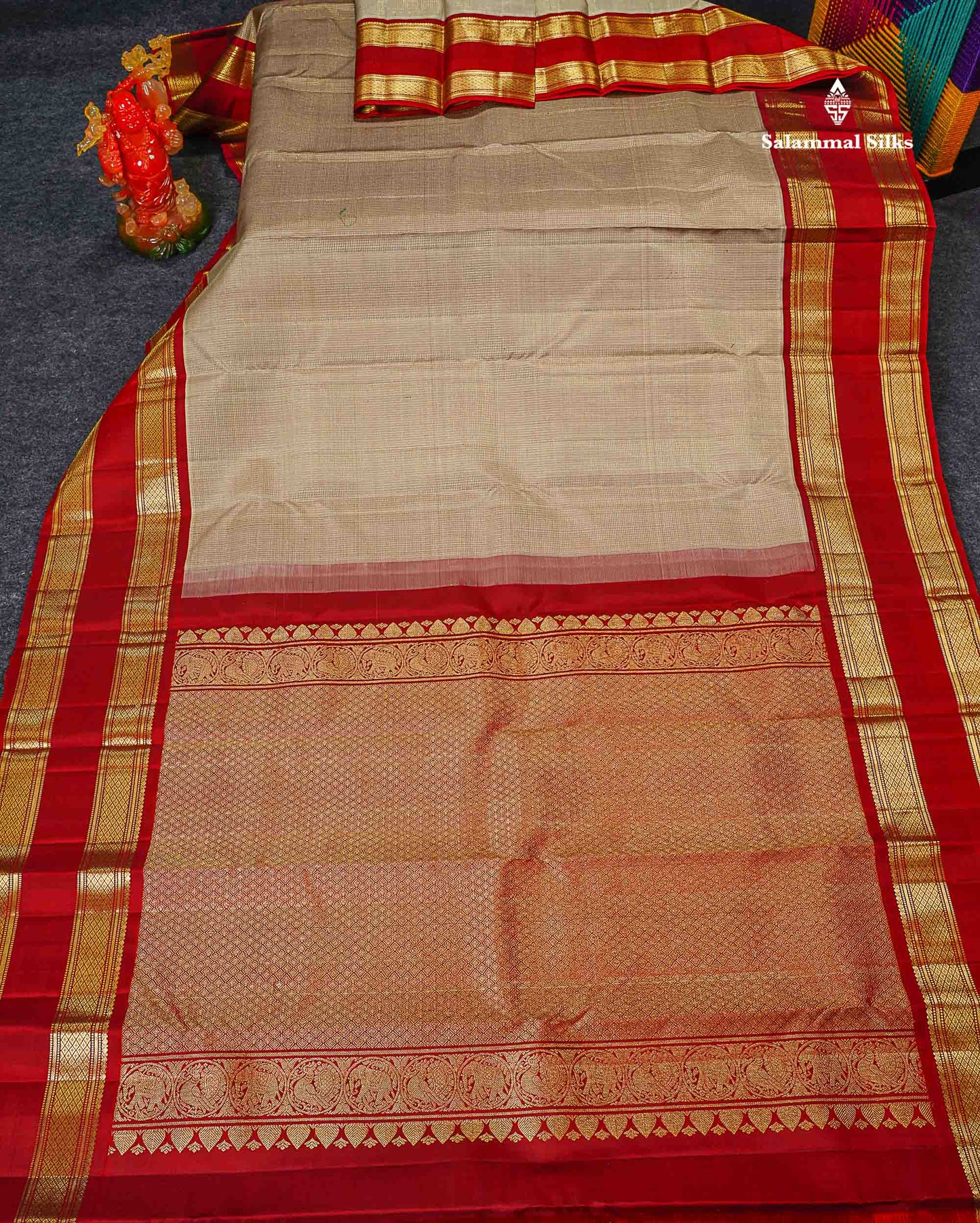 Pure Kanjivaram Silk Saree - Cream Sandal Tiny Zari Checks Along With Contrast Maroon Traditional Rettapet Border
