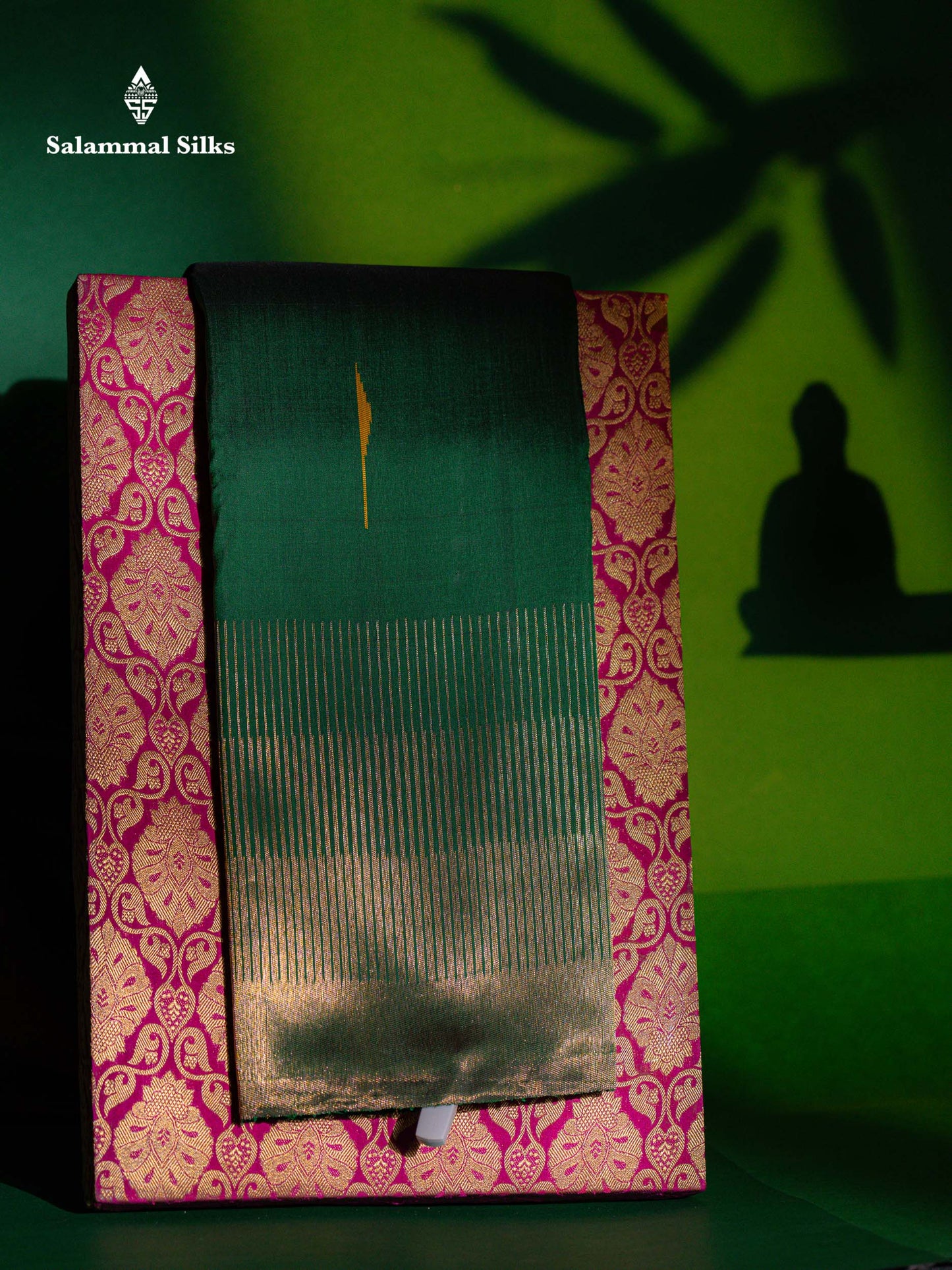 Beautiful Bottle Green Malli Moggu Pure Kanjivaram Silk Saree With Traditional 8Kol Temple Border