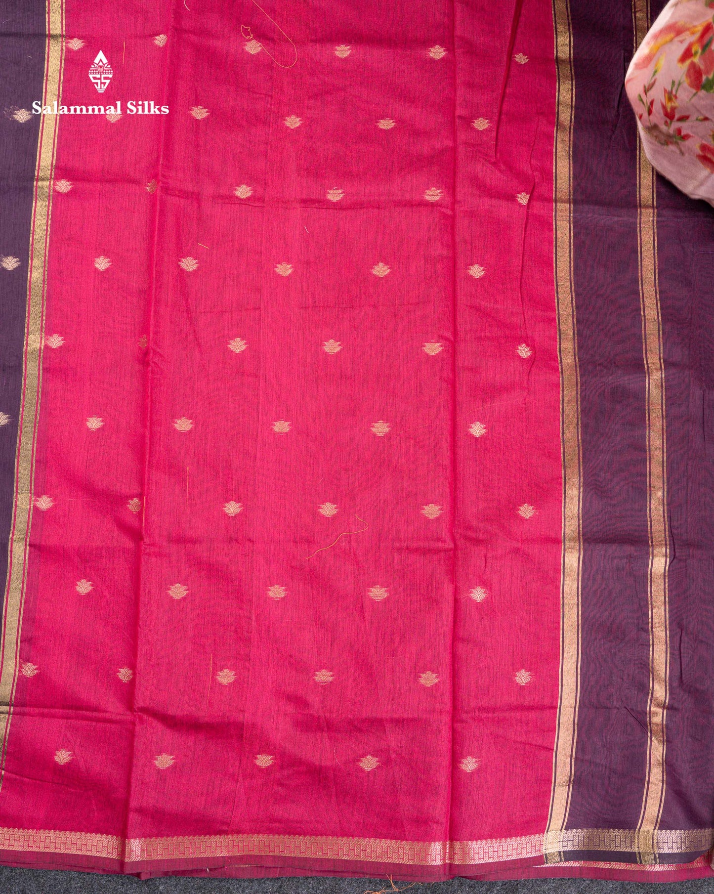 Beautiful Grey Zari Butta Maheshwar Cotton Saree With Contrast Manthulir Green Blouse