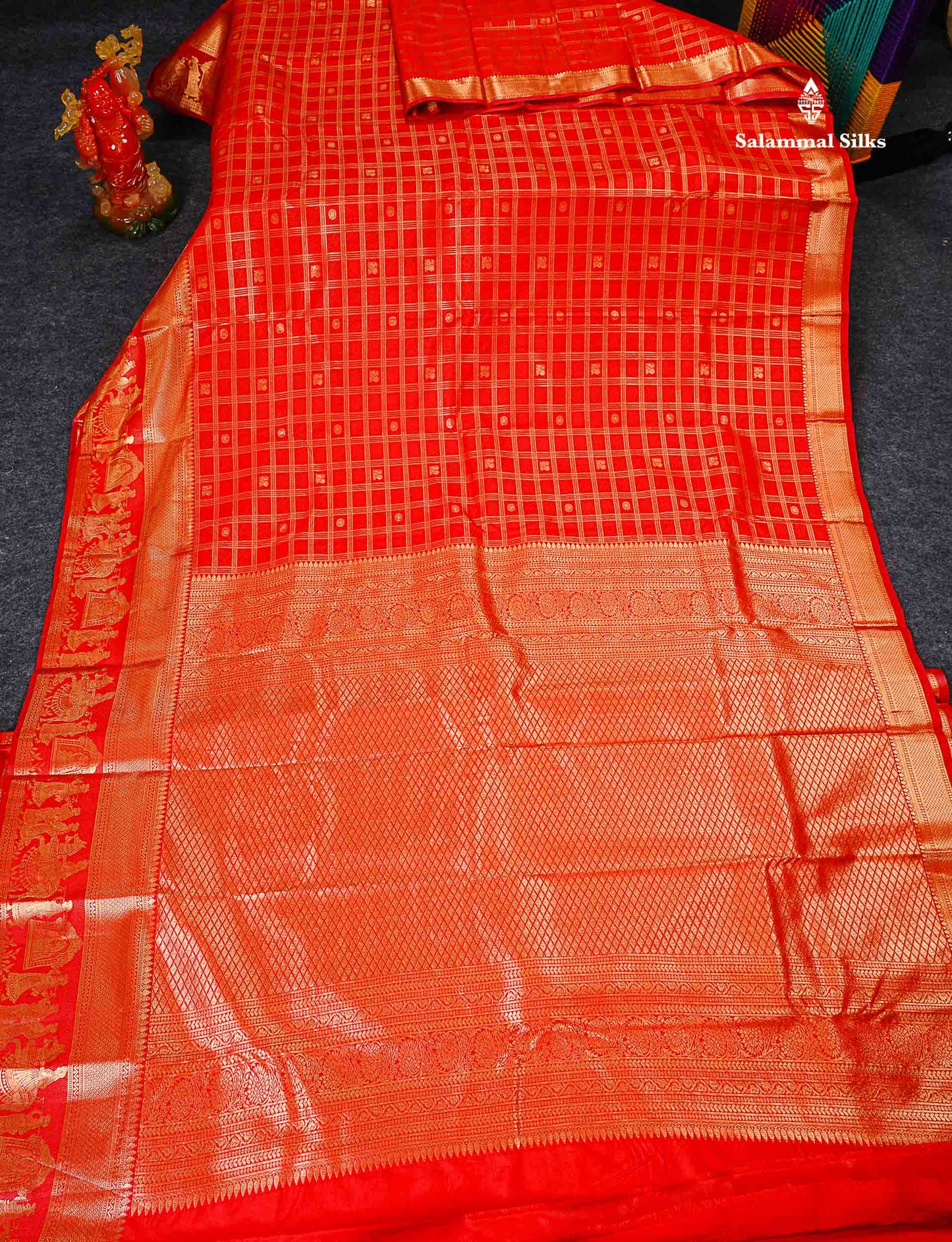 Semi Silk Saree - Chilly Red Checks With Traditional Buttas Along With Evening Morning Pallakku Border