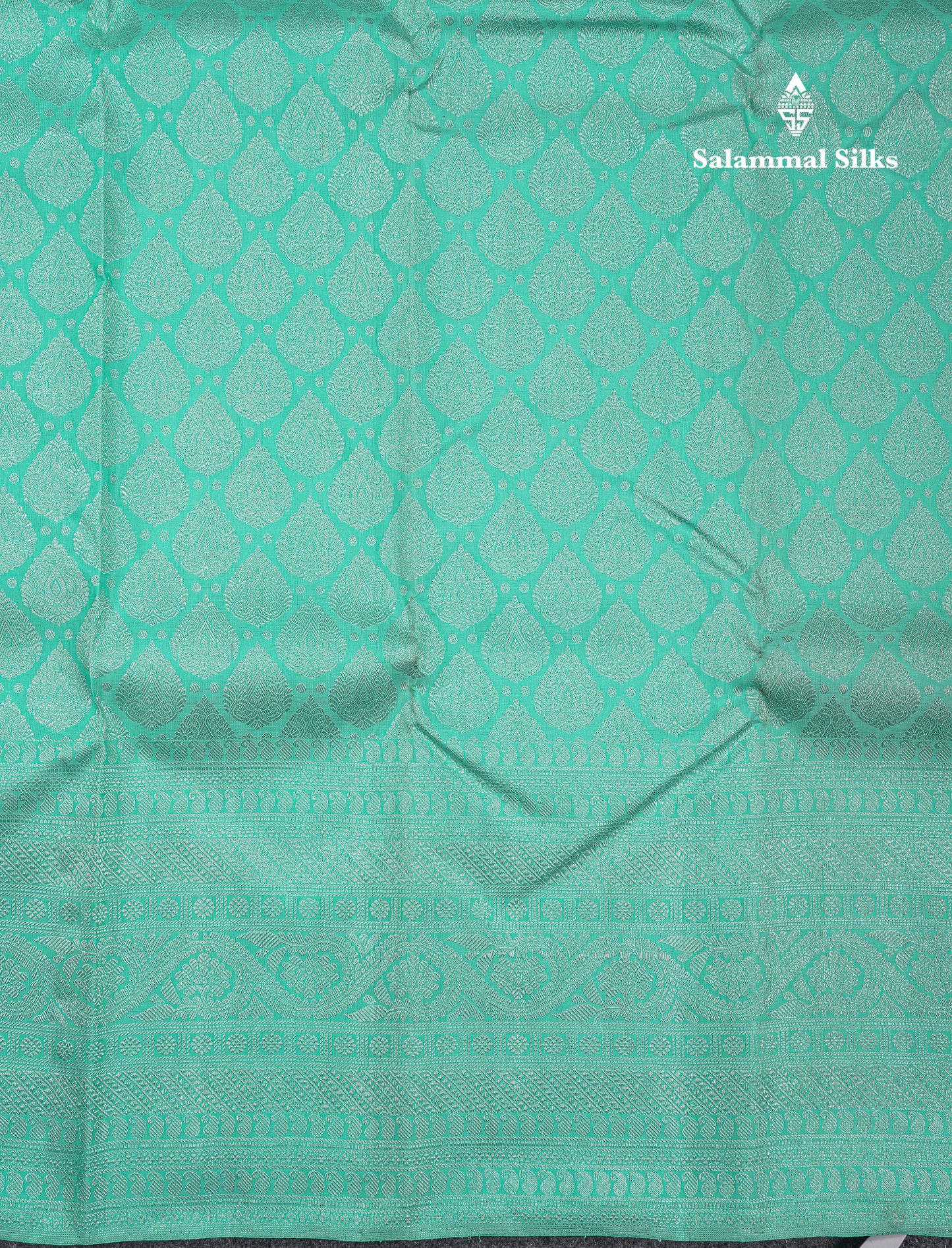 Beautiful Rexona Silver Zari Pure Kanjivaram Silk Saree With Traditional Border