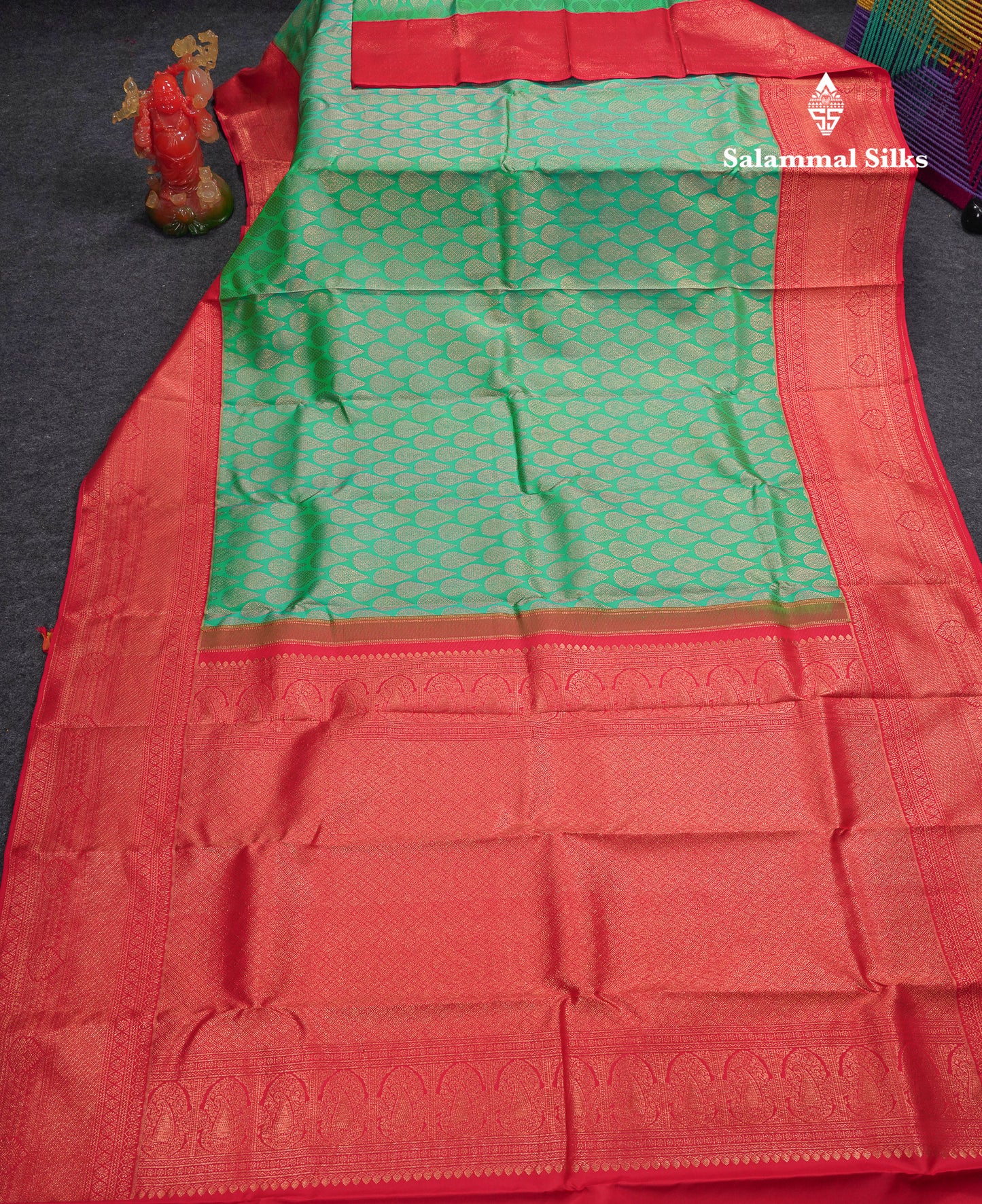Beautiful Dual Tone Sapphire Green Pure Kanjivaram Silk Saree With Contrast Redish Maroon Traditional Border
