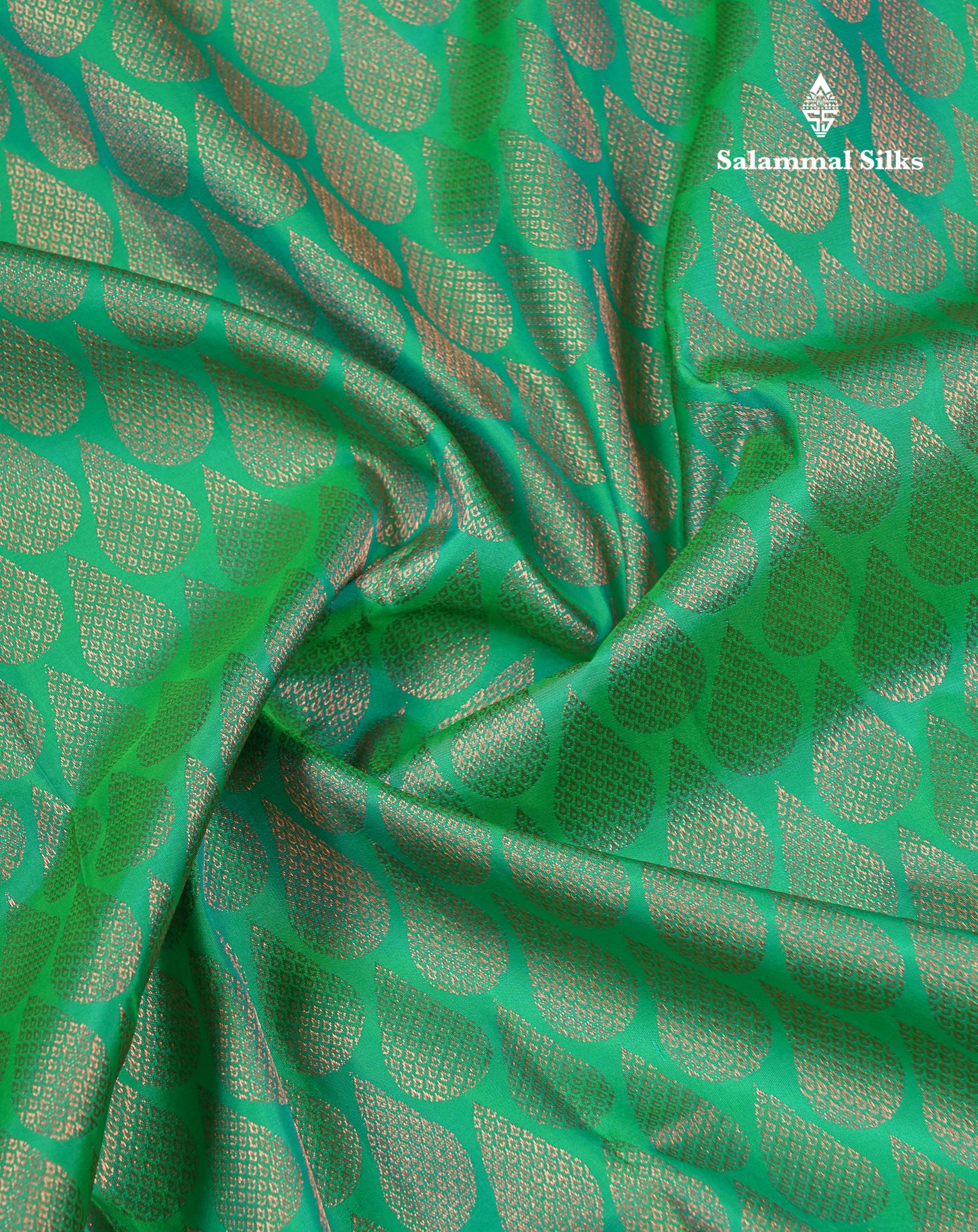 Beautiful Dual Tone Sapphire Green Pure Kanjivaram Silk Saree With Contrast Redish Maroon Traditional Border