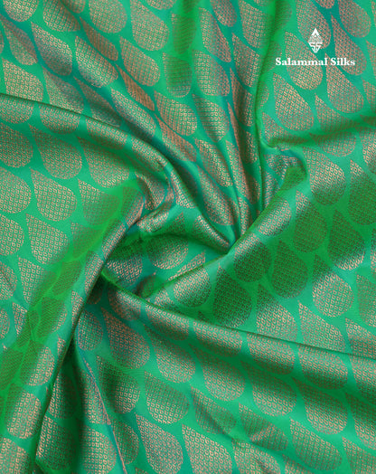 Beautiful Dual Tone Sapphire Green Pure Kanjivaram Silk Saree With Contrast Redish Maroon Traditional Border
