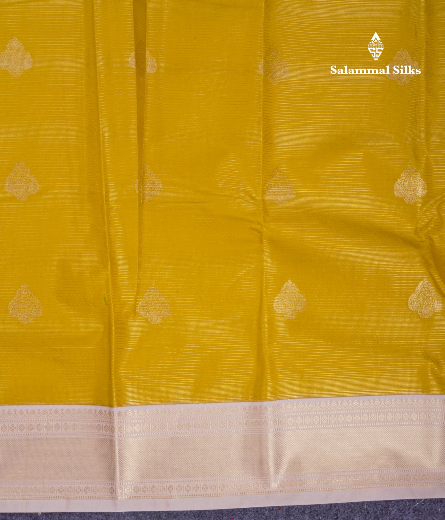 Beautiful Manthulir Green Alai Vaira Oosi Semi Silk Saree With Contrast Cream Traditional Medium Border