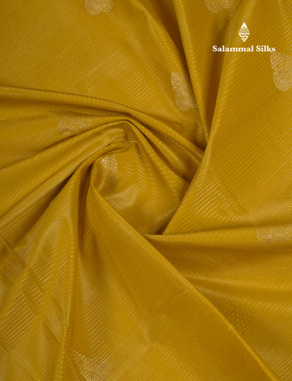 Beautiful Manthulir Green Alai Vaira Oosi Semi Silk Saree With Contrast Cream Traditional Medium Border