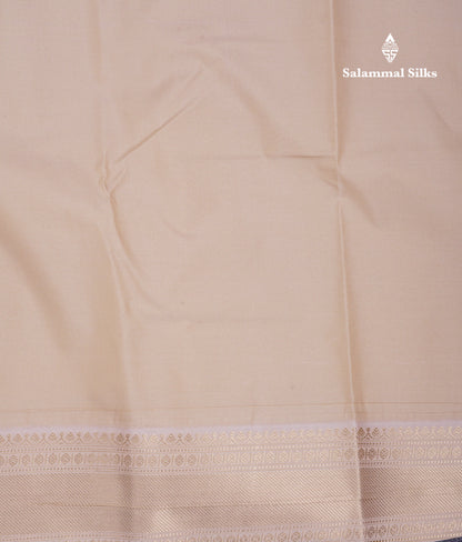 Beautiful Manthulir Green Alai Vaira Oosi Semi Silk Saree With Contrast Cream Traditional Medium Border
